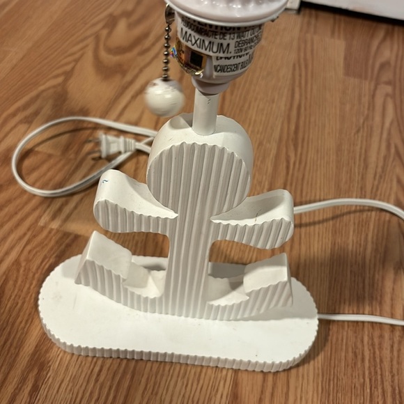 Anchor Lamp- no shade! - Picture 4 of 4